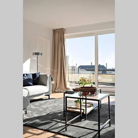 Apartamento Penthouse, Rooftop Terrace, Free Netflix, Wifi And Airco
