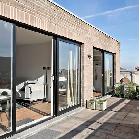 Penthouse, Rooftop Terrace, Free Netflix, Wifi And Airco *