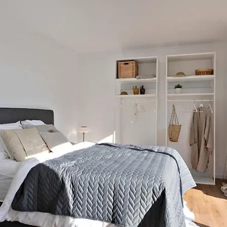 Penthouse, Rooftop Terrace, Free Netflix, Wifi And Airco Appartamento *