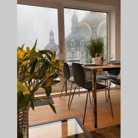 Appartamento Penthouse, Rooftop Terrace, Free Netflix, Wifi And Airco *