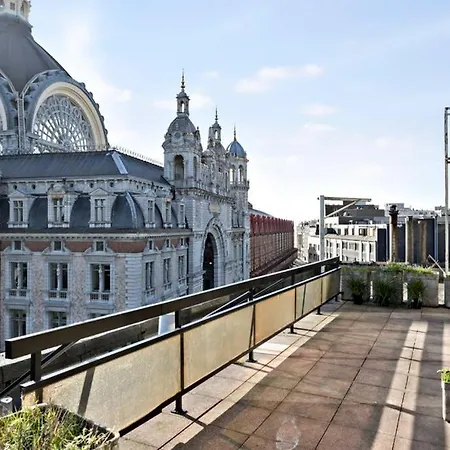 Penthouse, Rooftop Terrace, Free Netflix, Wifi And Airco *