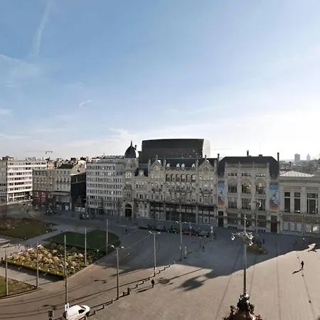 Appartamento Penthouse, Rooftop Terrace, Free Netflix, Wifi And Airco *