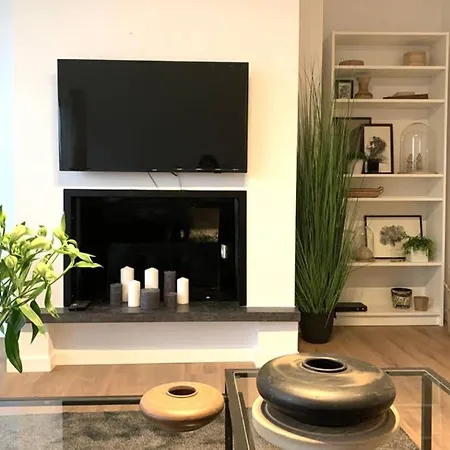 Penthouse, Rooftop Terrace, Free Netflix, Wifi And Airco * Anversa